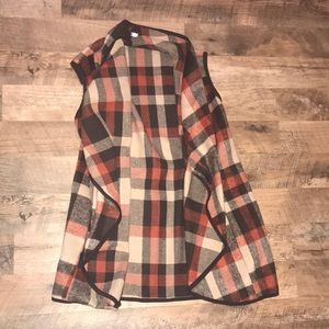 Plaid Shaw/vest with pockets